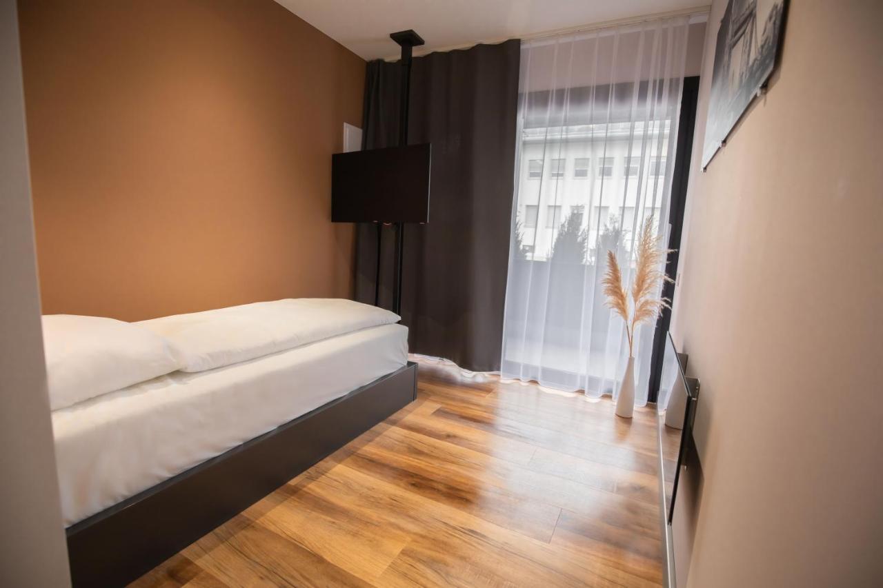 24Seven Hotel Швабах Экстерьер фото
